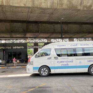 banmee-koksamrong-nongmuang-minibus