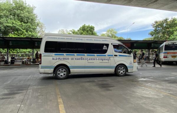 Monsiri Travel van